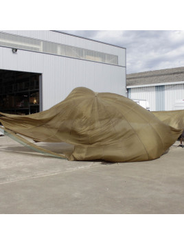Voilure de parachute kaki