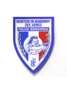 Moniteur en maniement des armes